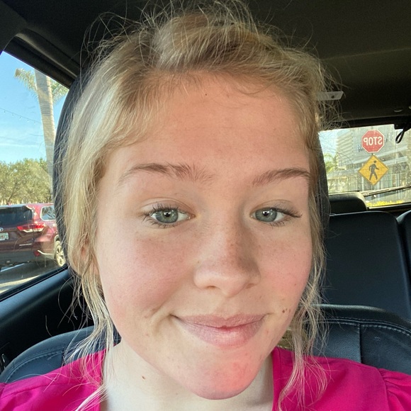 Meet your Posher, Kenly - Picture 1 of 1